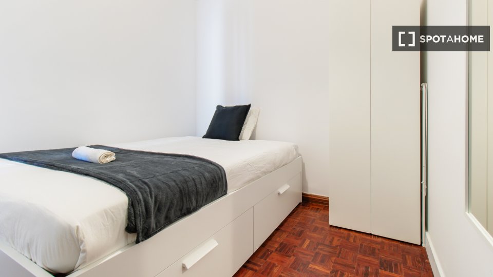 Double room Lisbon, 10 beds — photo 11
