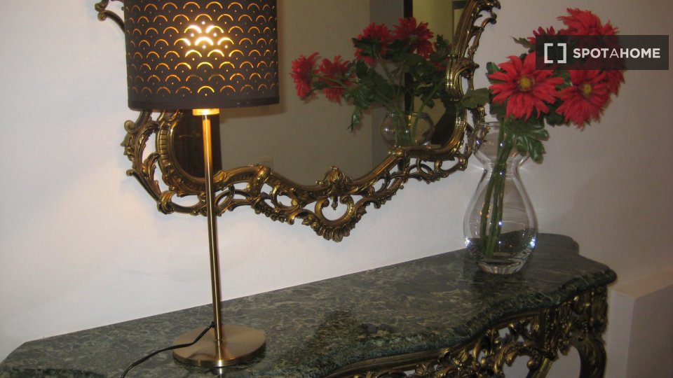 Double room Barcelona, 3 beds, 140m² — photo 12