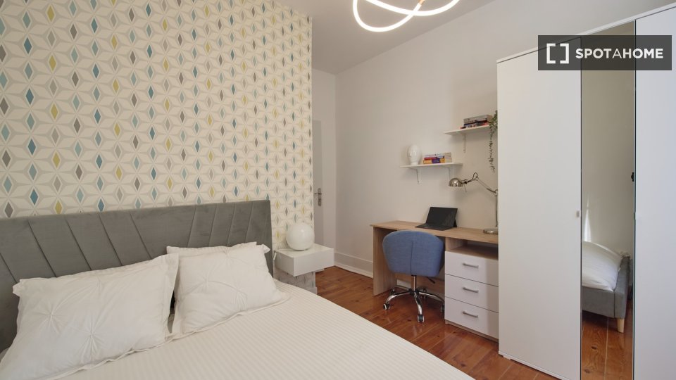Double room Lisbon, 8 beds — photo 1