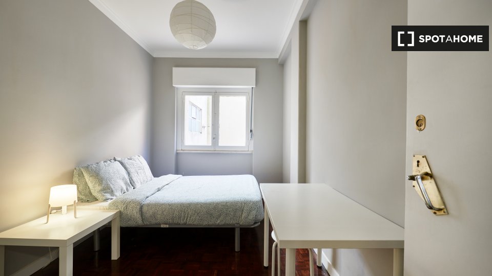 Double room Lisbon, 6 beds — photo 2