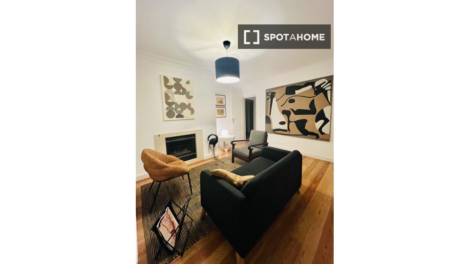 Double room Lisbon, 5 beds, 210m² — photo 5