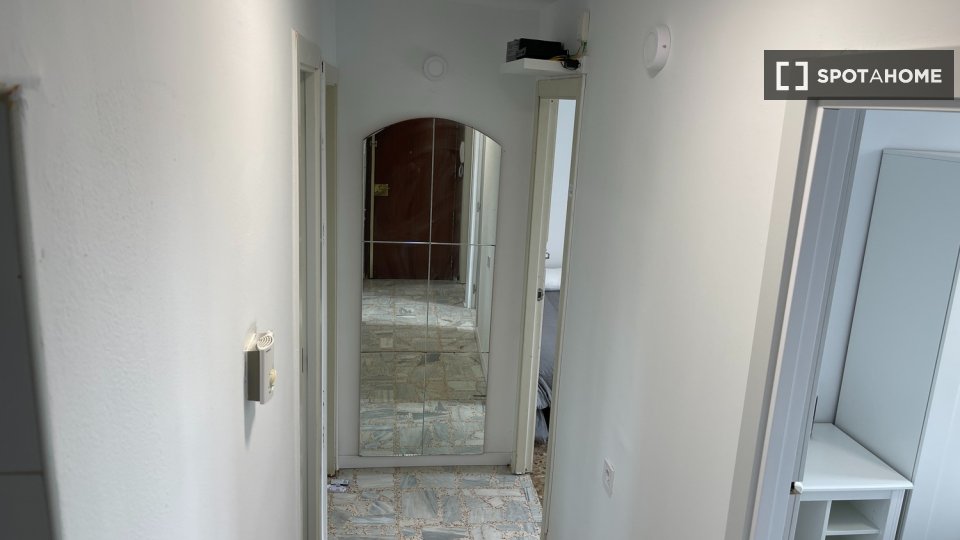 Double room Madrid, 4 beds — photo 27