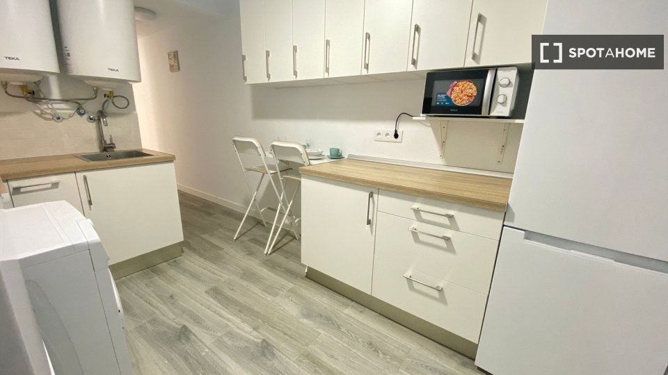 Double room Madrid, 7 beds — photo 21