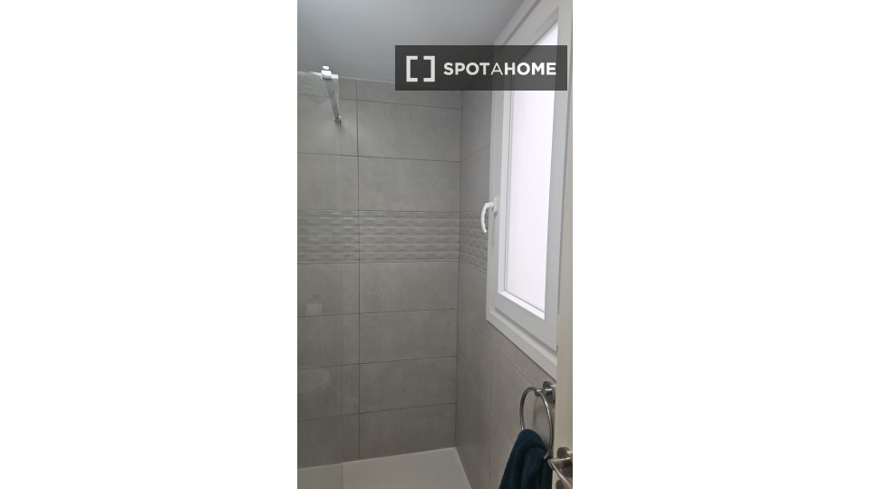 Double room Zaragoza, 4 beds — photo 3
