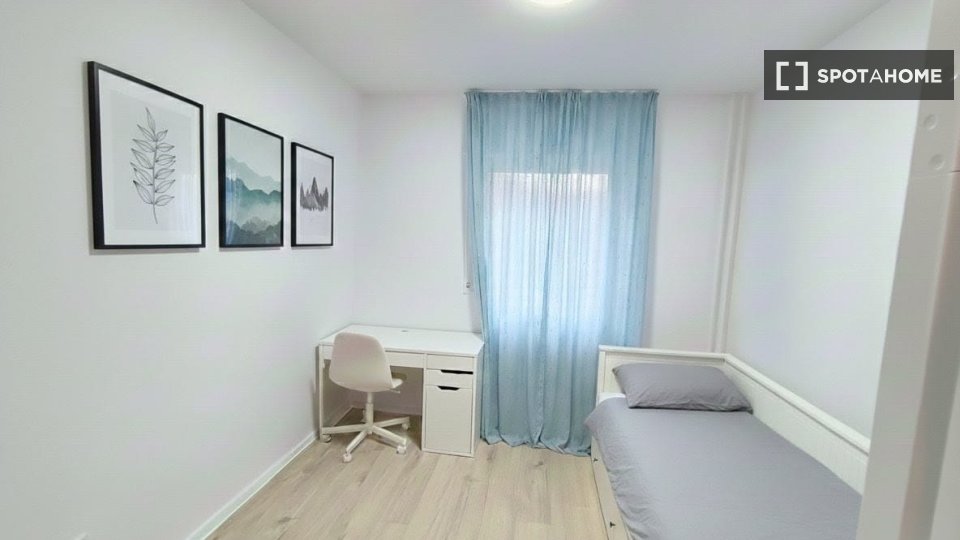 Apartment Berlin, 2 beds, 80m² — photo 3