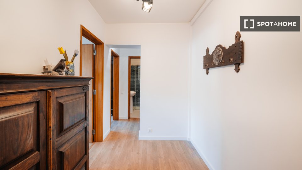 Double room Lisbon, 2 beds — photo 10