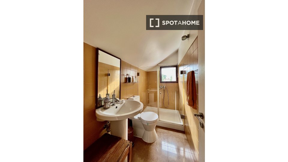 Apartment Lisbon, 4 beds, 120m² — photo 9