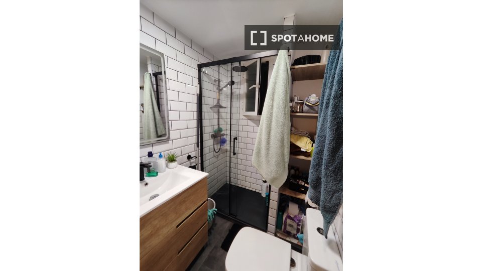 Double room Madrid, 2 beds, 60m² — photo 2