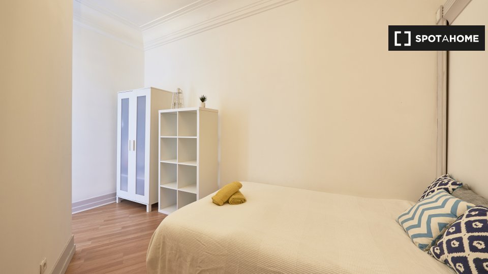 Double room Lisbon, 13 beds — photo 2