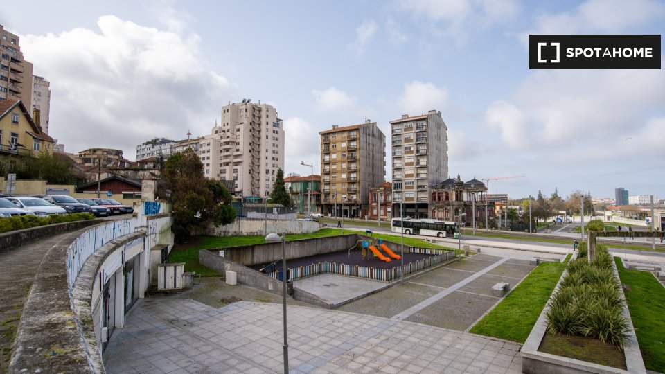 Apartment Porto, 2 beds, 90m² — photo 17