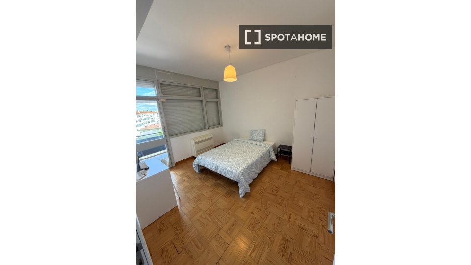 Double room Lisbon, 6 beds — photo 9