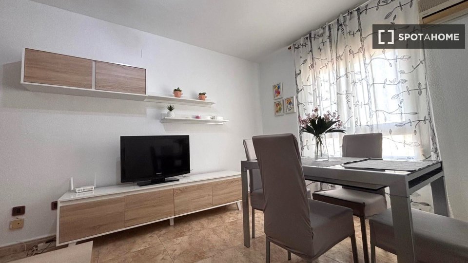 Apartment Valencia, 2 beds, 70m² — photo 2