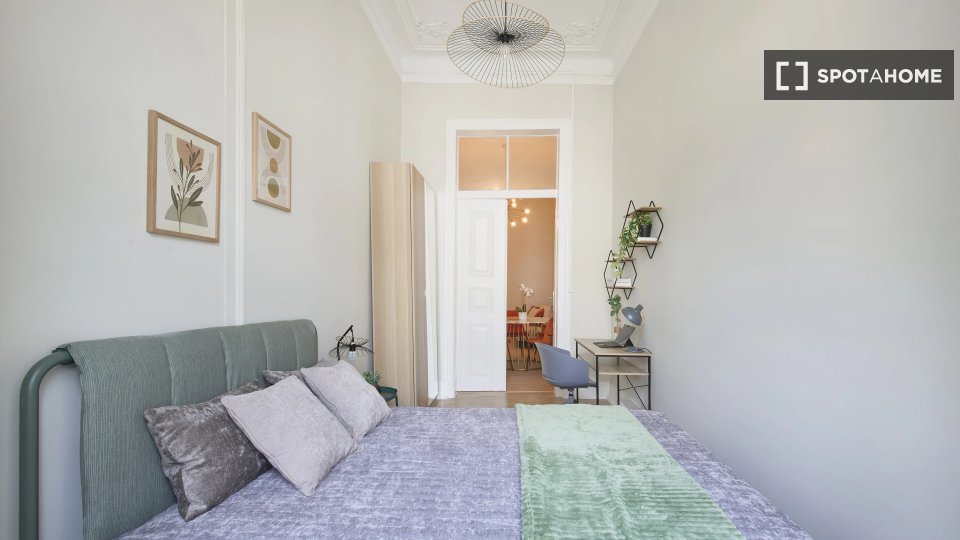 Double room Lisbon, 9 beds — photo 13