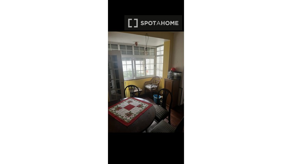 Double room Lisbon, 4 beds — photo 6