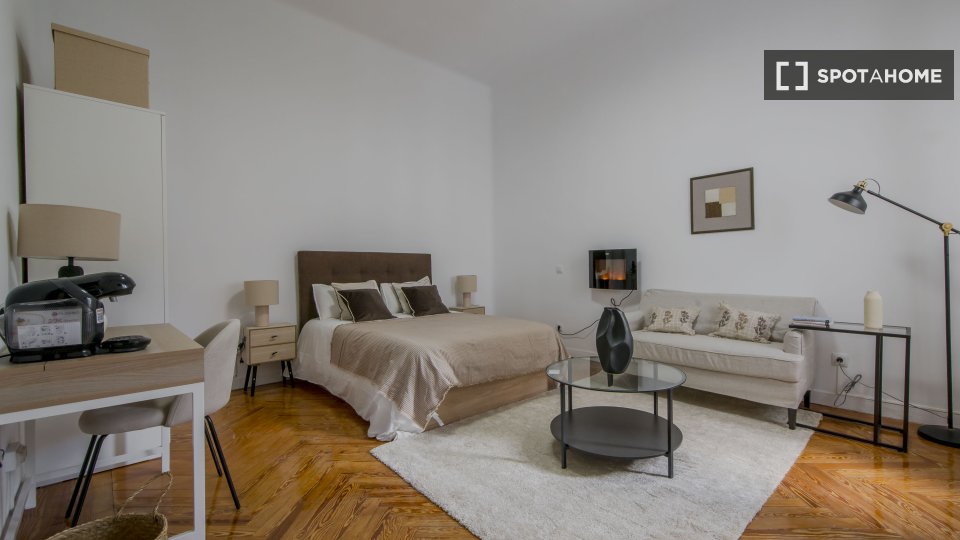 Double room Madrid, 10 beds — photo 9