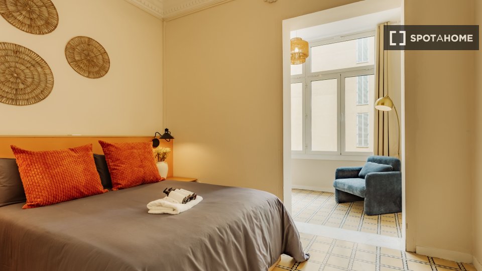 Double room Barcelona, 3 beds, 90m² — photo 22