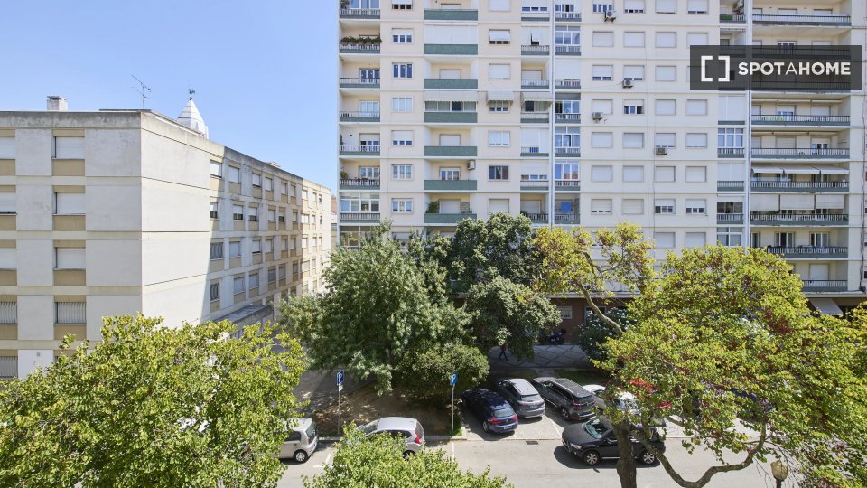 Double room Lisbon, 6 beds — photo 13