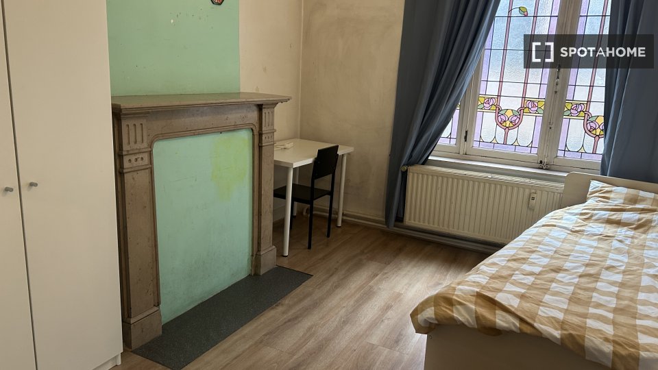 Double room Brussels, 12 beds, 200m² — photo 5