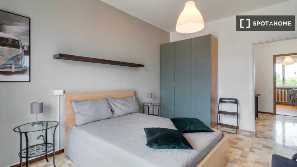 Double room Milan, 3 beds, 105m² — photo 1