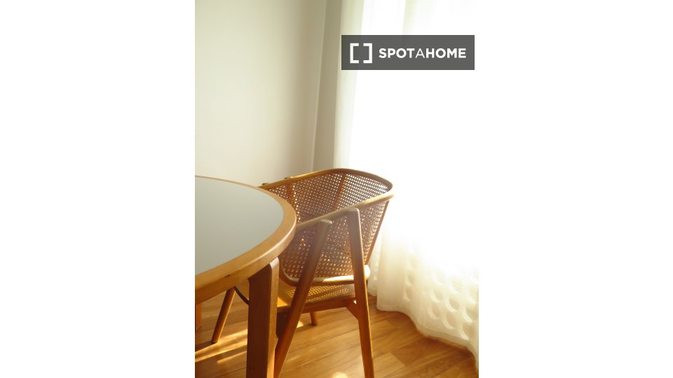 Apartment Lisbon, 2 beds, 80m² — photo 10