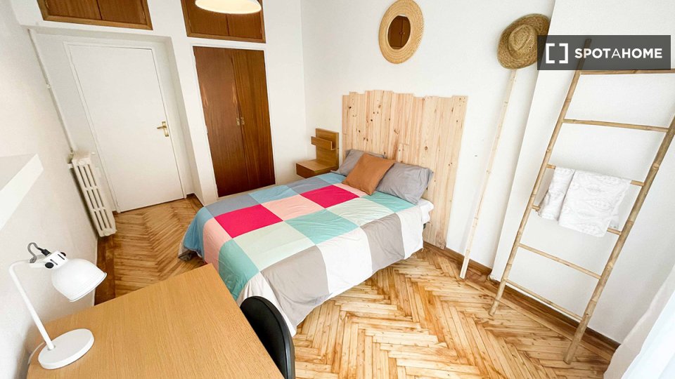 Double room Madrid, 7 beds — photo 6