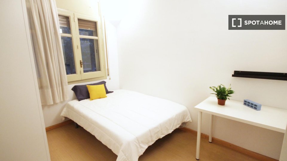 Double room Barcelona, 4 beds — photo 11