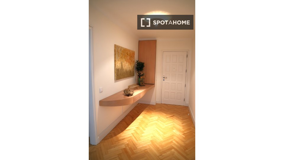 Apartment Porto, 4 beds, 165m² — photo 18
