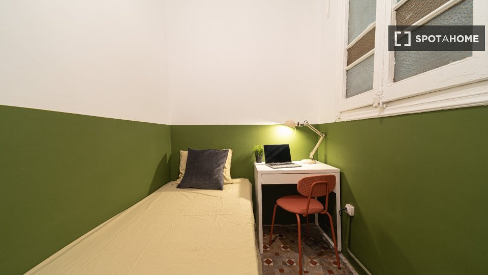 Double room Barcelona, 10 beds, 180m² — photo 14