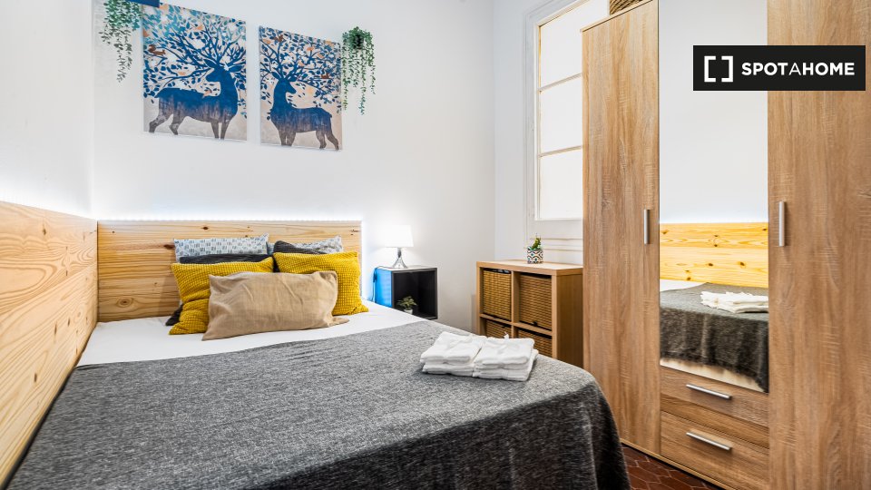 Double room Barcelona, 9 beds, 230m² — photo 1