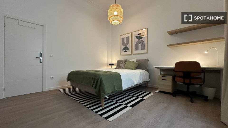 Double room Lisbon, 6 beds, 160m² — photo 20