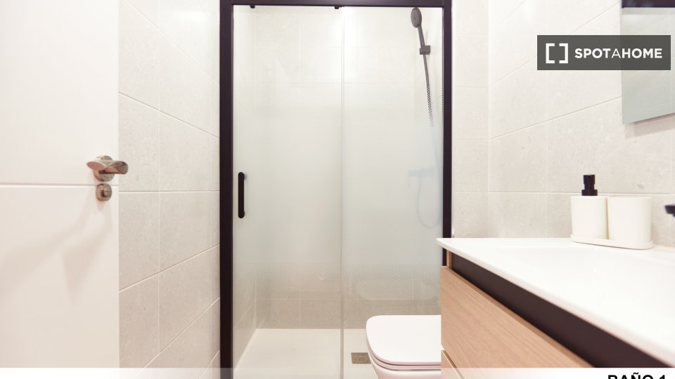 Double room Seville, 4 beds — photo 17