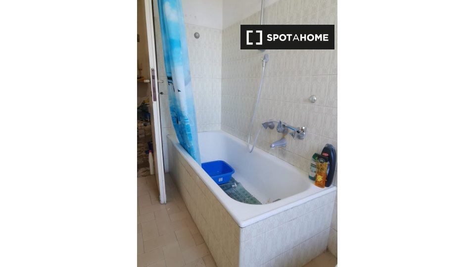 Double room Milan, 2 beds — photo 13