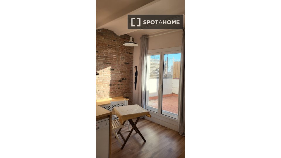 Double room Barcelona, 2 beds — photo 8