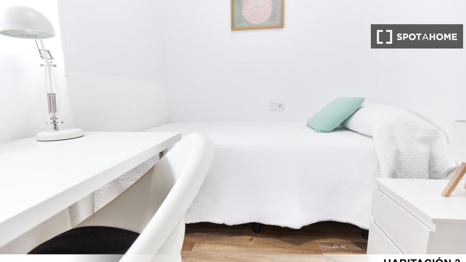 Double room Seville, 4 beds — photo 20