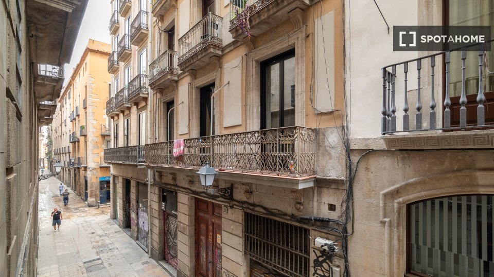 Double room Barcelona, 4 beds, 90m² — photo 15