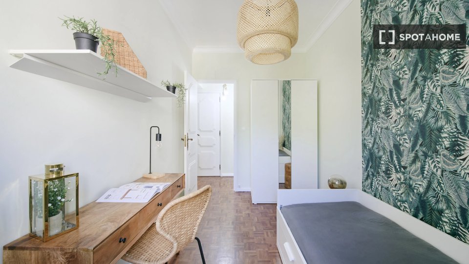 Double room Lisbon, 5 beds — photo 2
