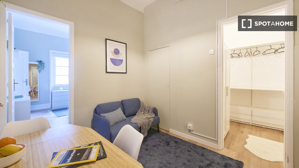 Apartment Lisbon, 1 bed — photo 4