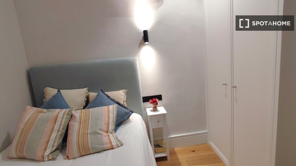 Apartment Madrid, 2 beds, 43m² — photo 10