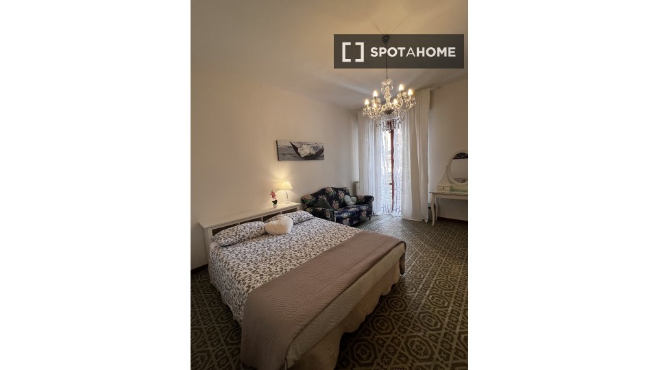 Double room Florence, 3 beds, 90m² — photo 29