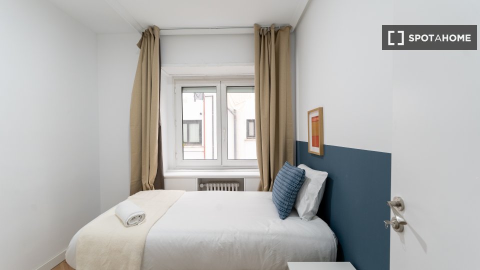 Double room Madrid, 7 beds — photo 17