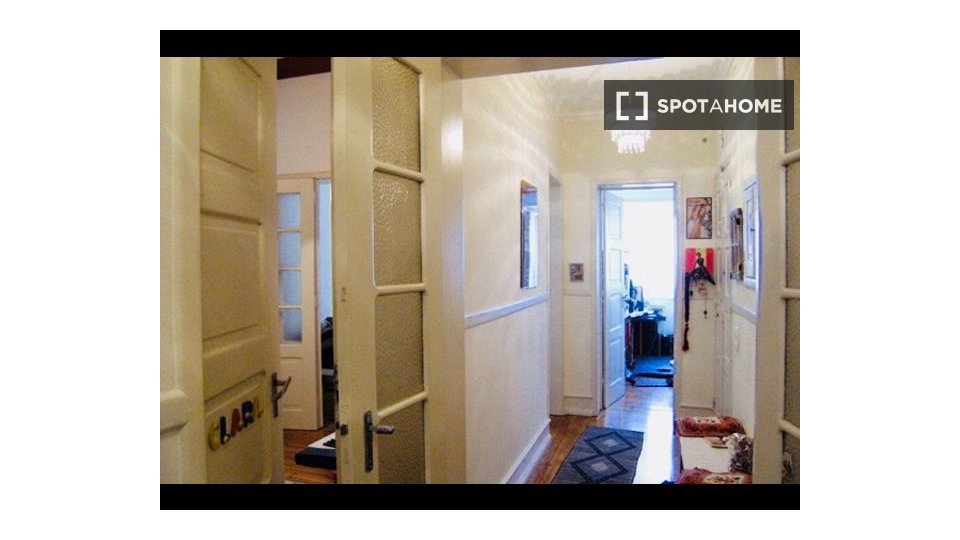 Double room Lisbon, 2 beds, 70m² — photo 15