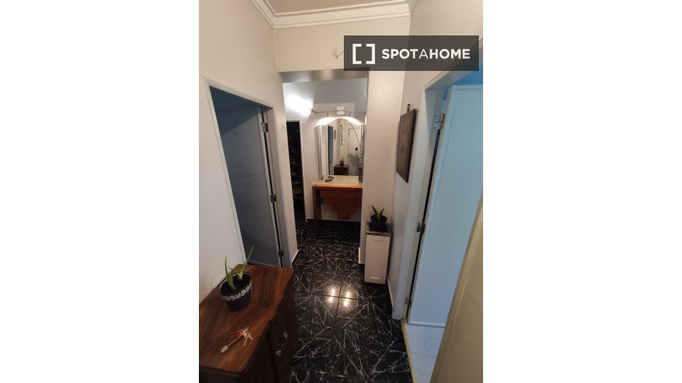Apartment Lisbon, 2 beds, 75m² — photo 10