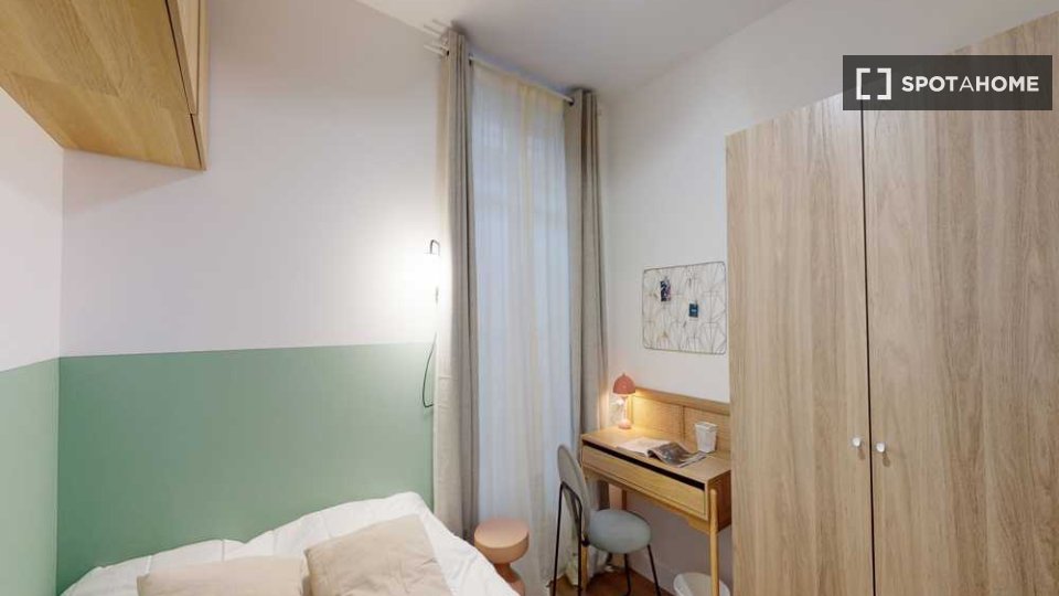 Double room Paris, 11 beds, 140m² — photo 23