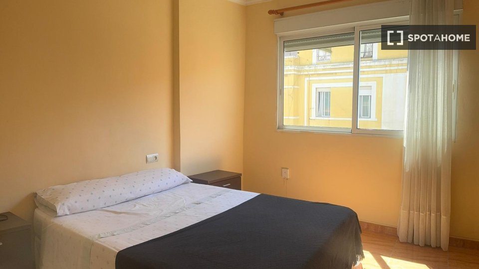 Double room Valencia, 5 beds, 100m² — photo 34