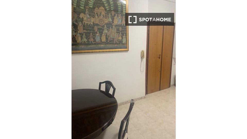 Double room Rome, 3 beds — photo 3