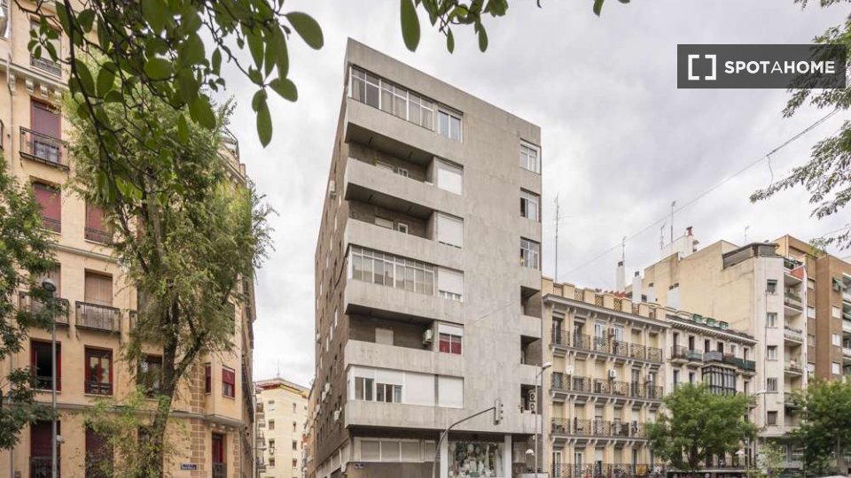 Double room Madrid, 12 beds — photo 28