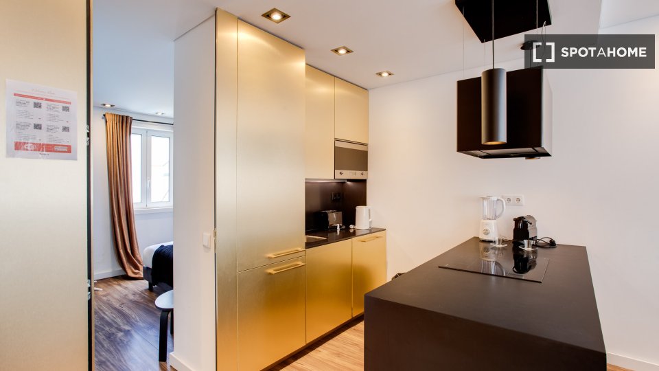 Apartment Lisbon, 2 beds — photo 48