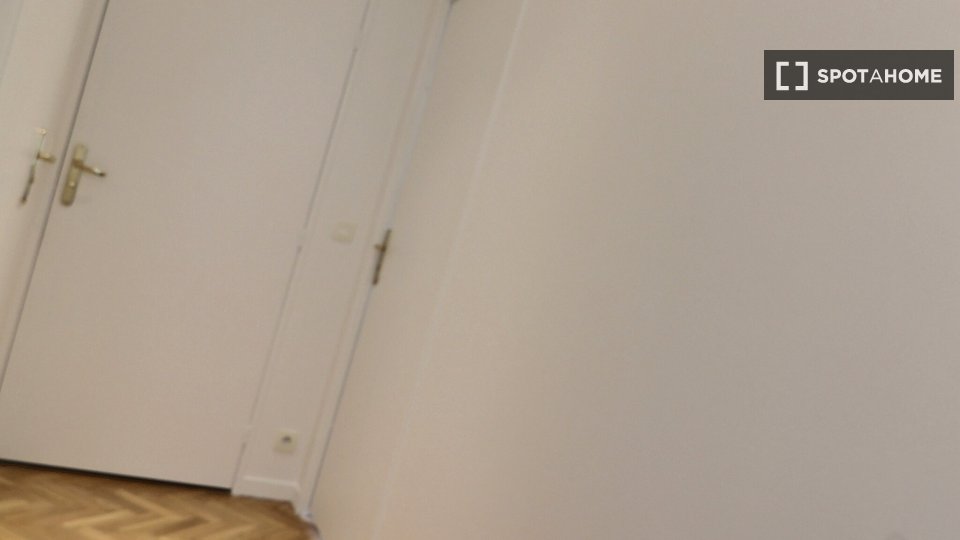 Apartment Paris, 1 bed, 46m² — photo 11
