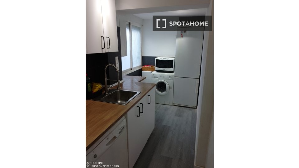 Double room Madrid, 4 beds, 80m² — photo 13