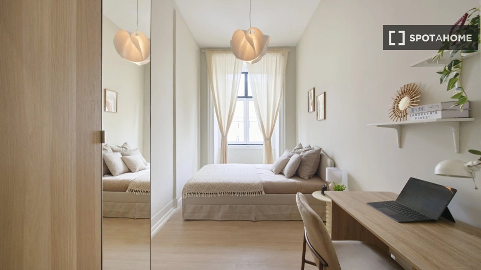 Double room Lisbon, 9 beds — photo 10
